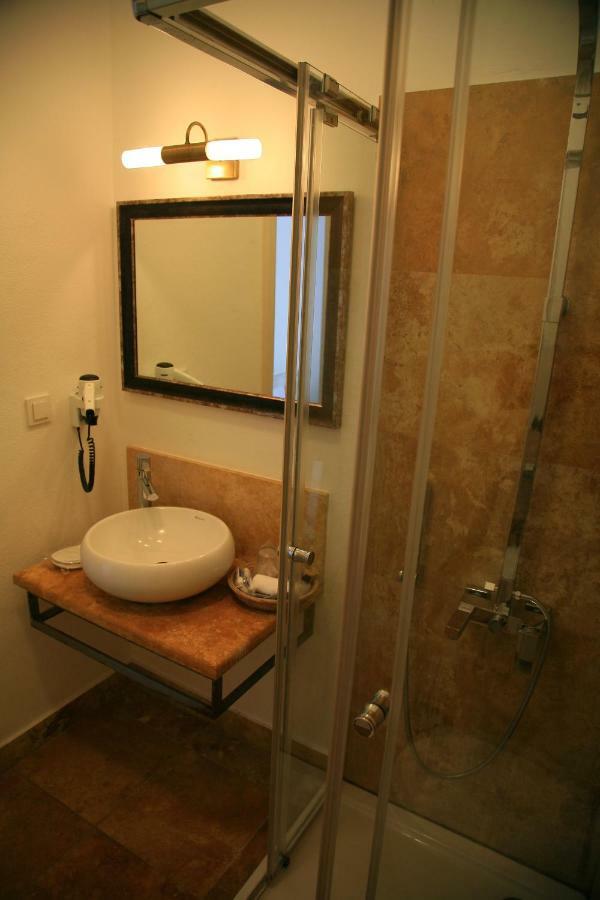 Gule Cunda Hotel ไอวาลิค ภายนอก รูปภาพ
